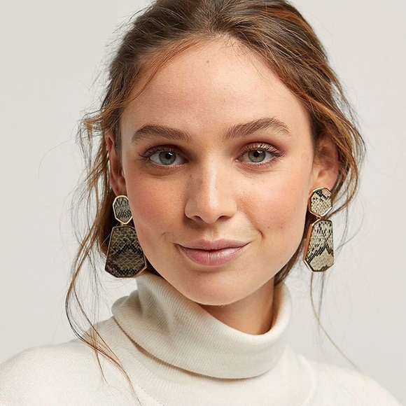 Snakeskin Leather Geometric Gold Earring - Picture 8 of 8